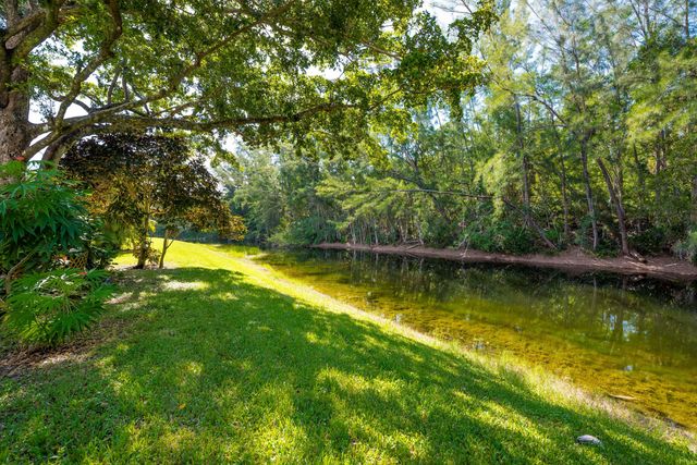 150 Lake Meryl Drive 143, West Palm Beach, FL 33411