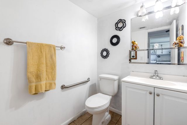 150 Lake Meryl Drive 143, West Palm Beach, FL 33411