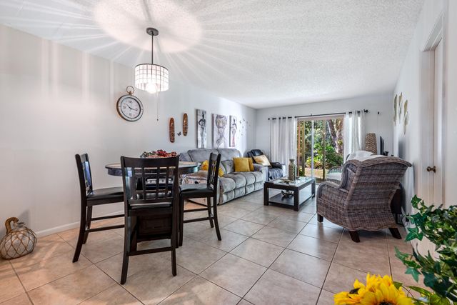 150 Lake Meryl Drive 143, West Palm Beach, FL 33411