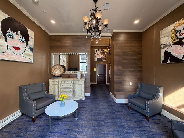 87 Medford St 215, Medford, MA 02155