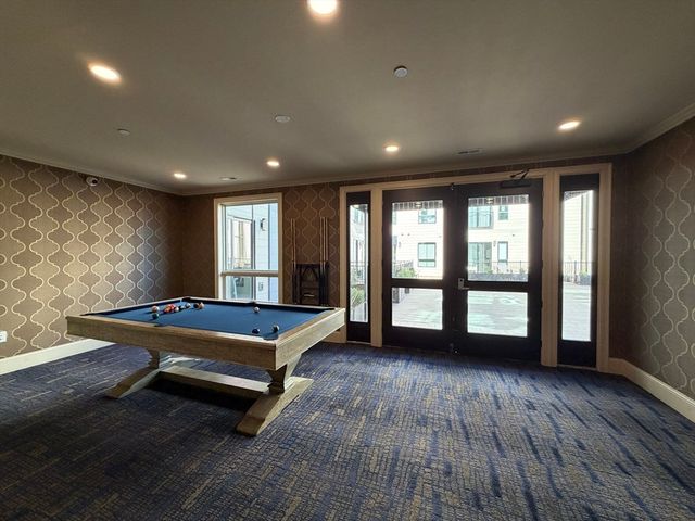 87 Medford St 215, Medford, MA 02155