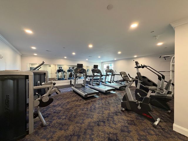 87 Medford St 215, Medford, MA 02155