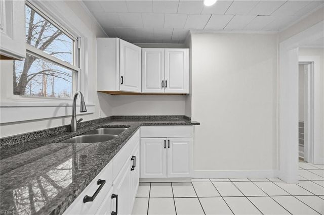 5529 Old Thomasville Road, Archdale, NC 27263