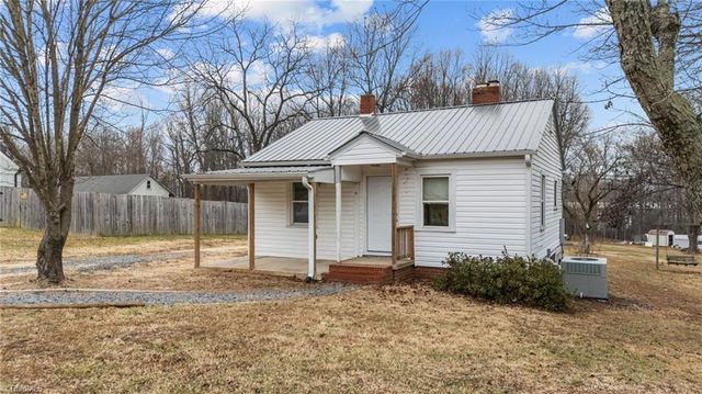 5529 Old Thomasville Road, Archdale, NC 27263