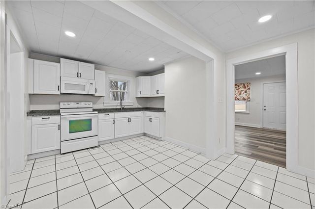 5529 Old Thomasville Road, Archdale, NC 27263