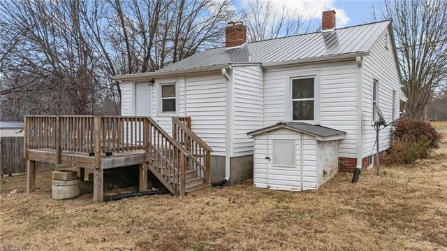 5529 Old Thomasville Road, Archdale, NC 27263