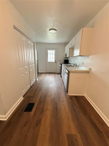 229 W WISCONSIN AVENUE, Deland, FL 32720