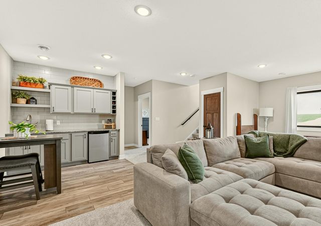 867 Grand Ridge Drive NE, Byron, MN 55920