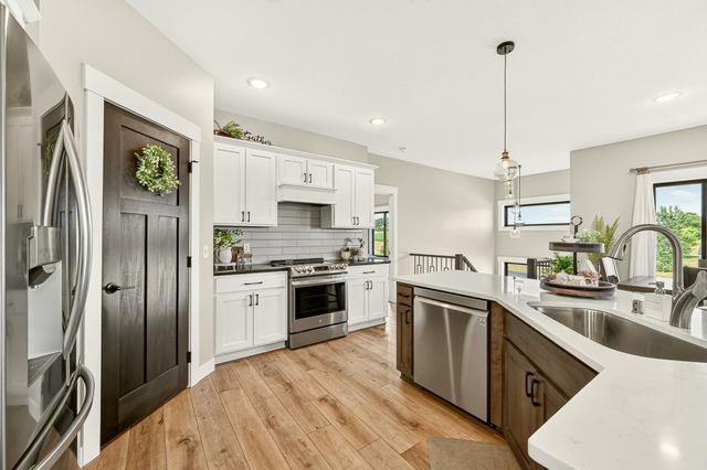 867 Grand Ridge Drive NE, Byron, MN 55920