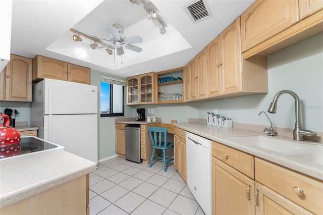 2955 N BEACH ROAD E122, Englewood, FL 34223