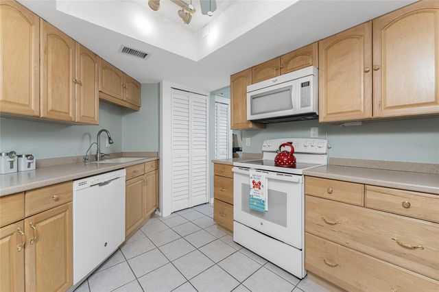 2955 N BEACH ROAD E122, Englewood, FL 34223