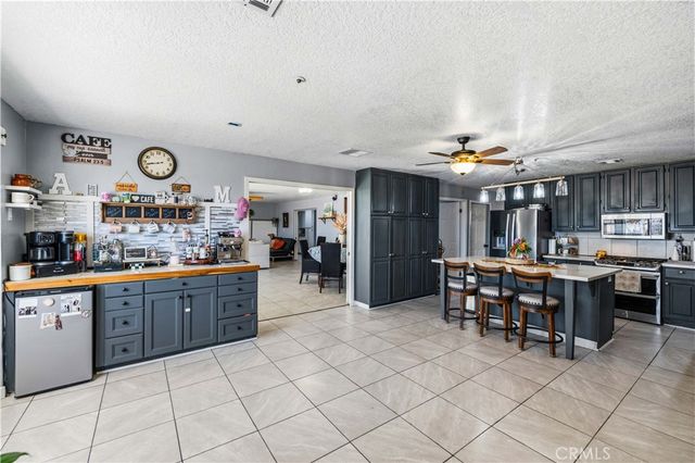 9740 E Avenue G10, Lancaster, CA 93535