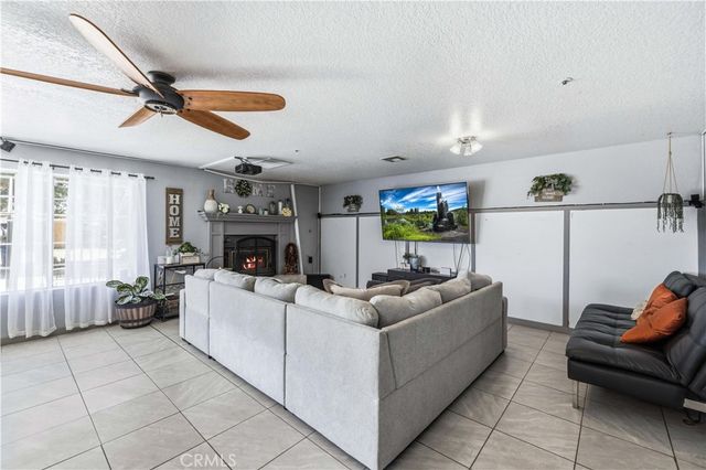 9740 E Avenue G10, Lancaster, CA 93535