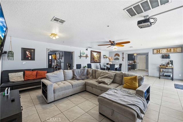 9740 E Avenue G10, Lancaster, CA 93535