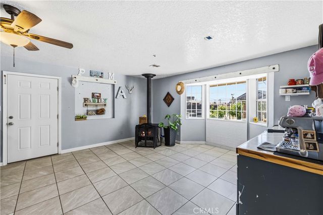 9740 E Avenue G10, Lancaster, CA 93535