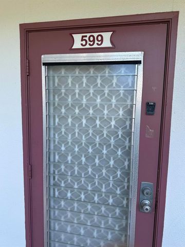 599 Fanshaw O, Boca Raton, FL 33434