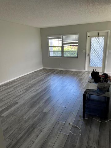 599 Fanshaw O, Boca Raton, FL 33434