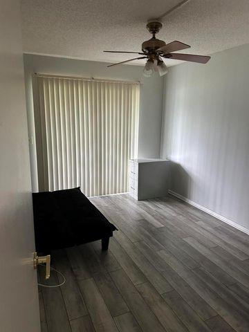 599 Fanshaw O, Boca Raton, FL 33434
