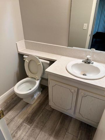 599 Fanshaw O, Boca Raton, FL 33434