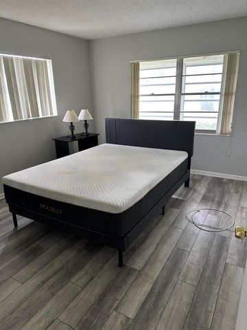599 Fanshaw O, Boca Raton, FL 33434