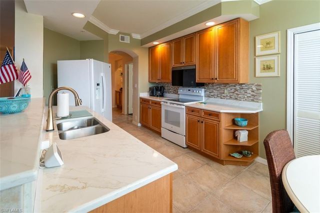 269 Vintage Bay DR C7, Marco Island, FL 34145