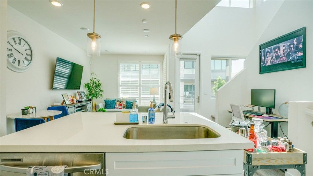 Image 8 of property listing at 9613 Nova Place, Rancho Cucamonga, CA 91730