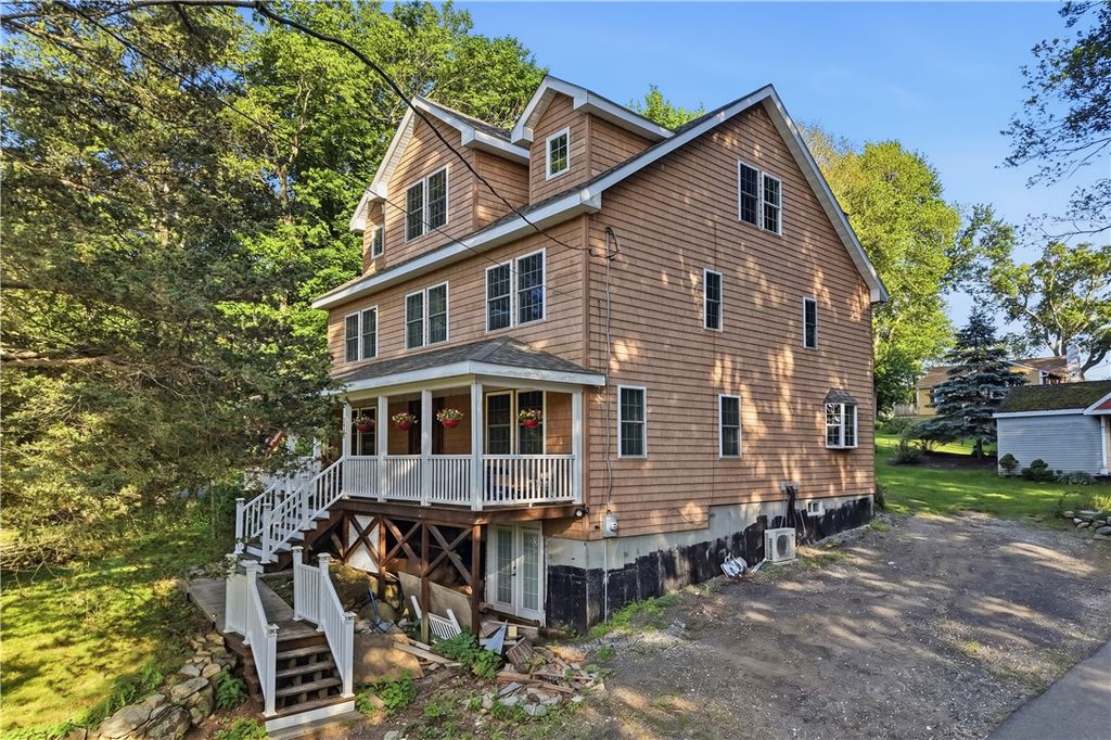 2446 Plainfield Pike, Johnston, RI 02919