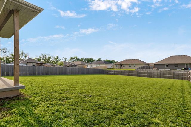 5627 W Mangrove Street, Springfield, MO 65802