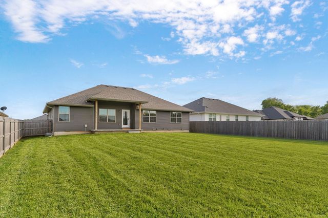 5627 W Mangrove Street, Springfield, MO 65802