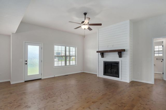 5627 W Mangrove Street, Springfield, MO 65802