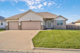5627 W Mangrove Street, Springfield, MO 65802