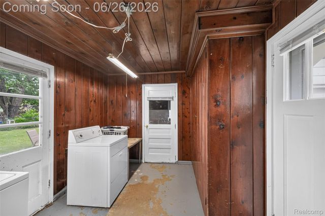 22865 Heussner Avenue, Warren, MI 48089