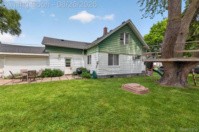 22865 Heussner Avenue, Warren, MI 48089