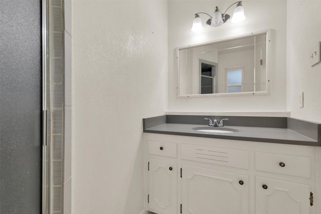 2500 W Elm Street, Denison, TX 75020