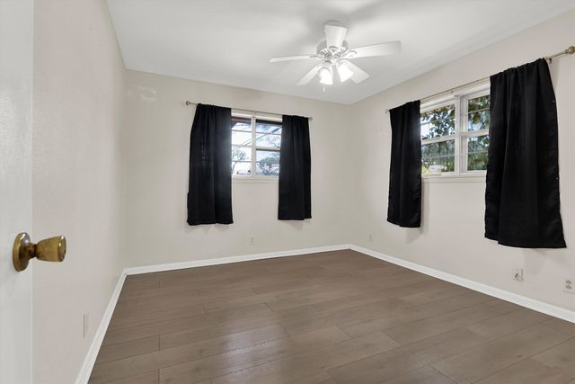 2500 W Elm Street, Denison, TX 75020
