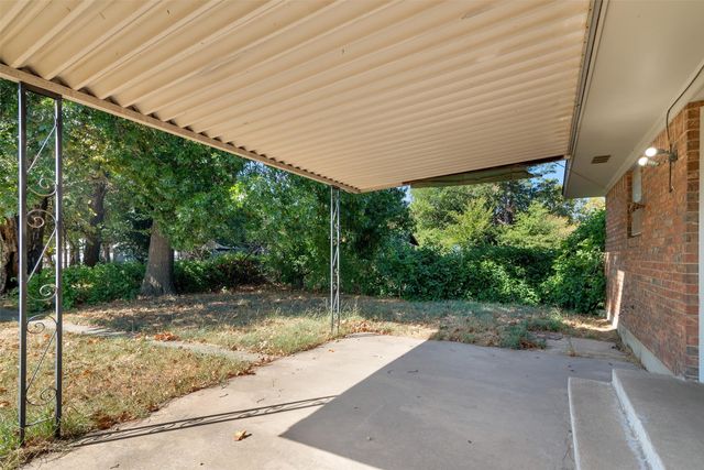 2500 W Elm Street, Denison, TX 75020