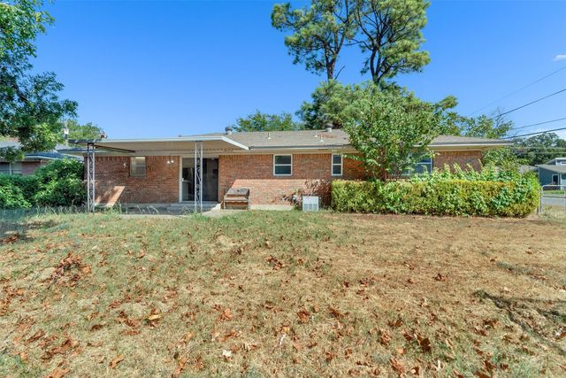 2500 W Elm Street, Denison, TX 75020