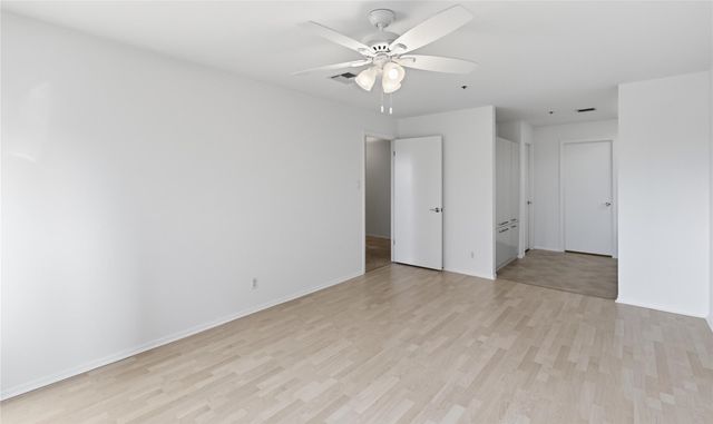 40 N Interstate 35 7B1, Austin, TX 78701