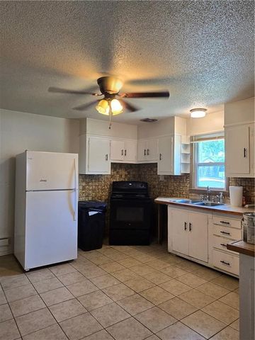8444 Wayne Street, Kansas City, MO 64131