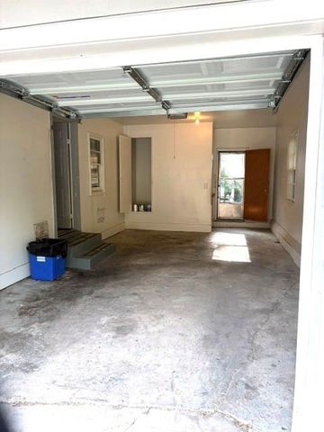 8444 Wayne Street, Kansas City, MO 64131