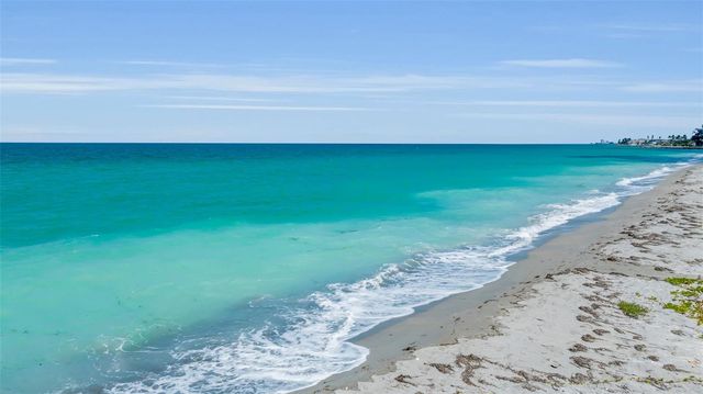 8132 SANDERLING ROAD, Sarasota, FL 34242