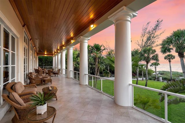 8132 SANDERLING ROAD, Sarasota, FL 34242