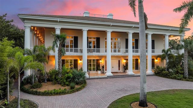8132 SANDERLING ROAD, Sarasota, FL 34242