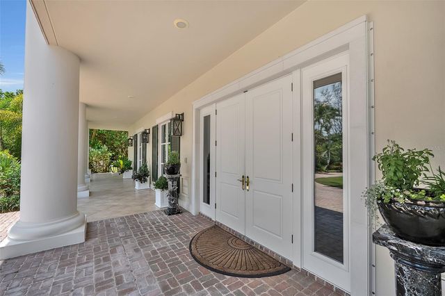 8132 SANDERLING ROAD, Sarasota, FL 34242