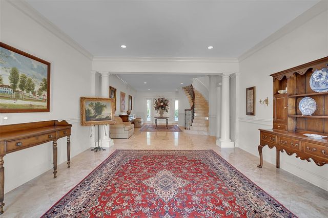 8132 SANDERLING ROAD, Sarasota, FL 34242