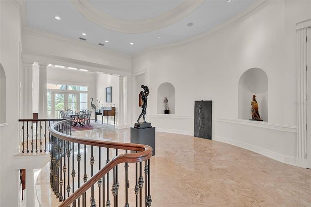 8132 SANDERLING ROAD, Sarasota, FL 34242