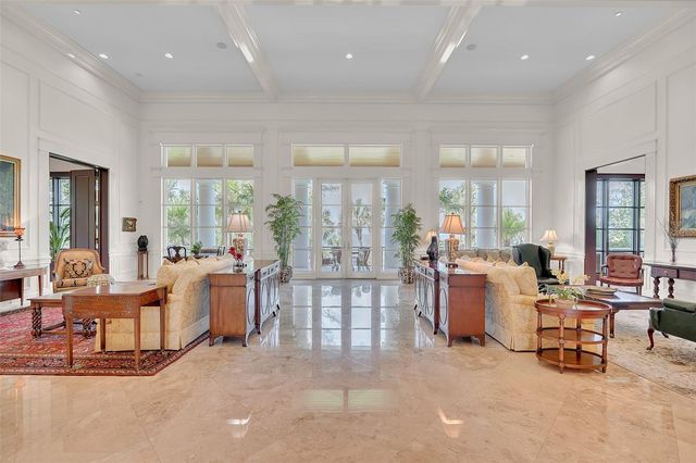 8132 SANDERLING ROAD, Sarasota, FL 34242