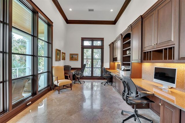 8132 SANDERLING ROAD, Sarasota, FL 34242