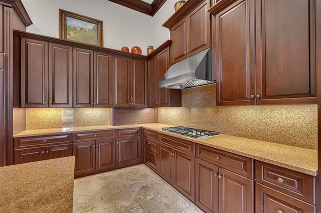 8132 SANDERLING ROAD, Sarasota, FL 34242