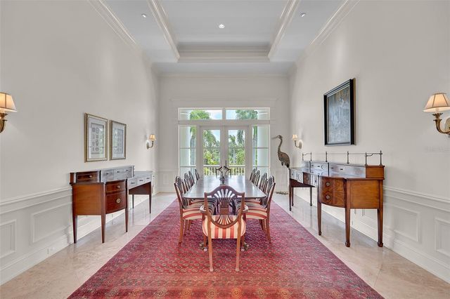 8132 SANDERLING ROAD, Sarasota, FL 34242